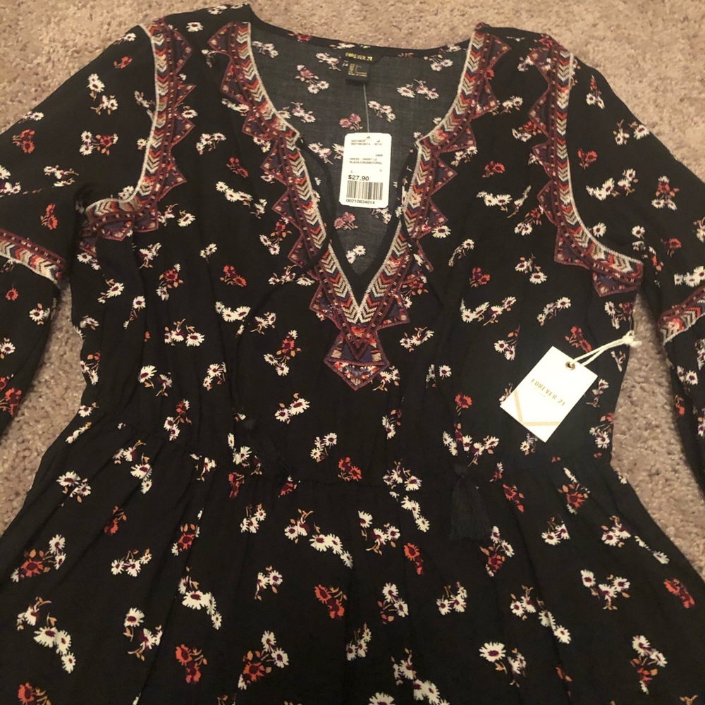 Forever 21 long sleeve floral dress - Picture 2 of 6